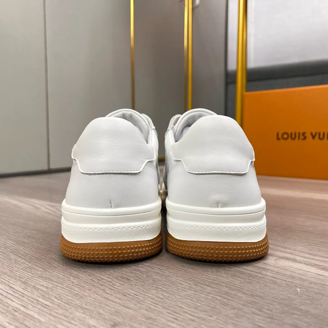 Ex-factory price: 400💰LV's latest casual men's shoes👉 👉 Popular casual fashion style, 💞 Simple and elegant style, 🔊 The fabric is made of imported cowhide, ☑️Comfortable sheepskin lining, original wear-resistant rubber outsole, real photos of classic models at the counter, two colors available, size: 38-44, (45 can be customized)